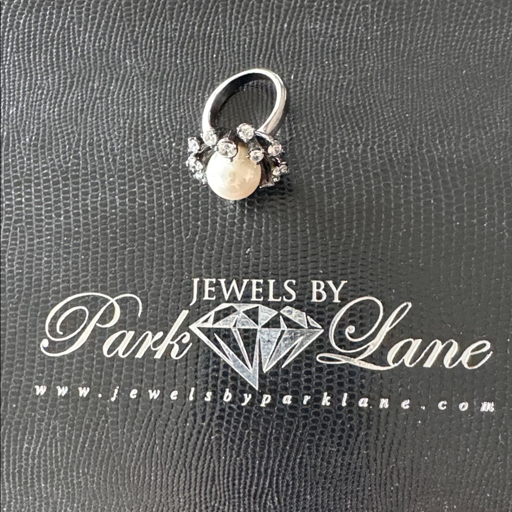 Park Lane “Enchanted” Sparkly Pearl Ring